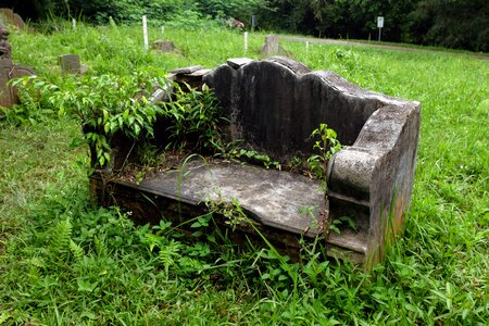 Man and wife burial foliage