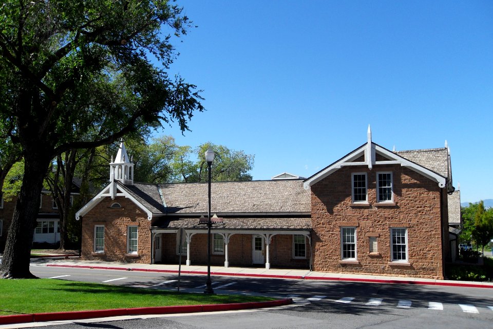 Officer's Club at Fort Douglas, Utah - east side, full view - 3 September 2012