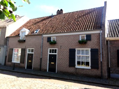 Oirschot Rijksmonument 31276 Koestraat 8 (met 6)