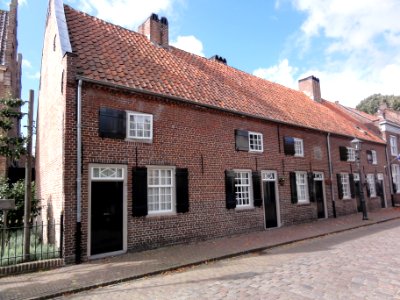 Oirschot Rijksmonument 31296 Gasthuis Molenstraat 17 tm 25