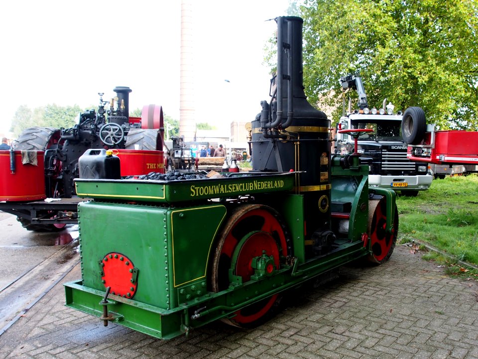 Oisterwijkste Stoomdagen 2015, Pruttelpot, The Kelly - Springfield steam roller foto 6