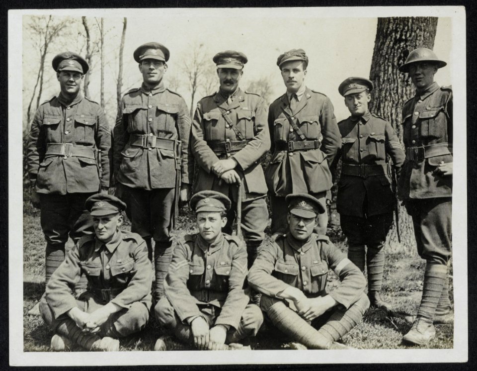 Officers and Men New Foundland Regiment. All of whom received decorations and wh, Bestanddeelnr 158-0930