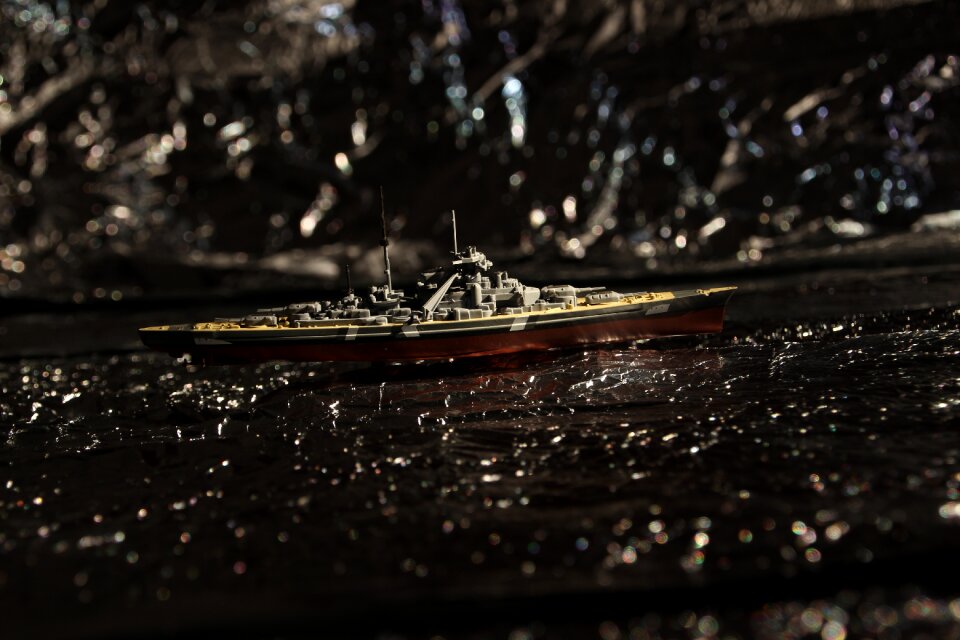 Ship model water warship