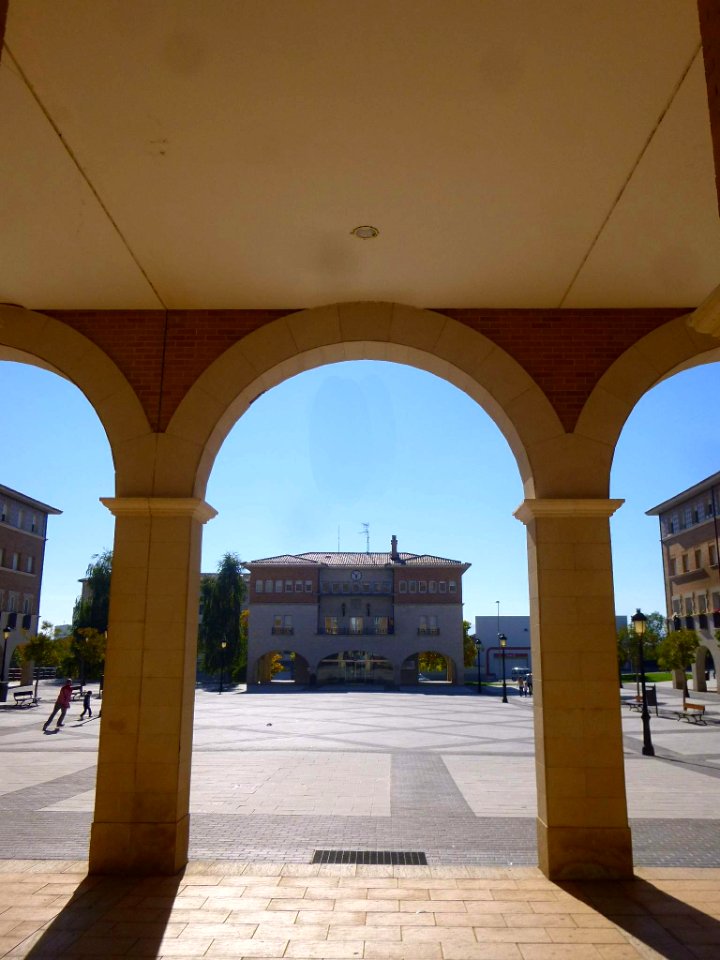 Orcoyen - Plaza Iturgain 9