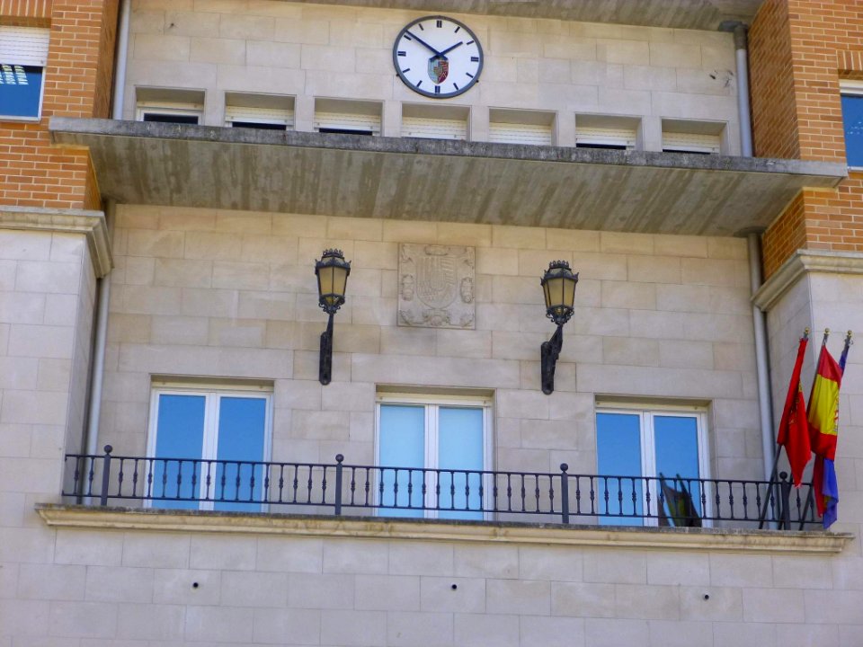 Orcoyen - Plaza Iturgain, Ayuntamiento 2