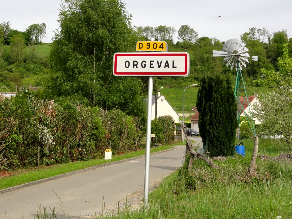 Orgeval (Aisne) city limit sign and wind wheel