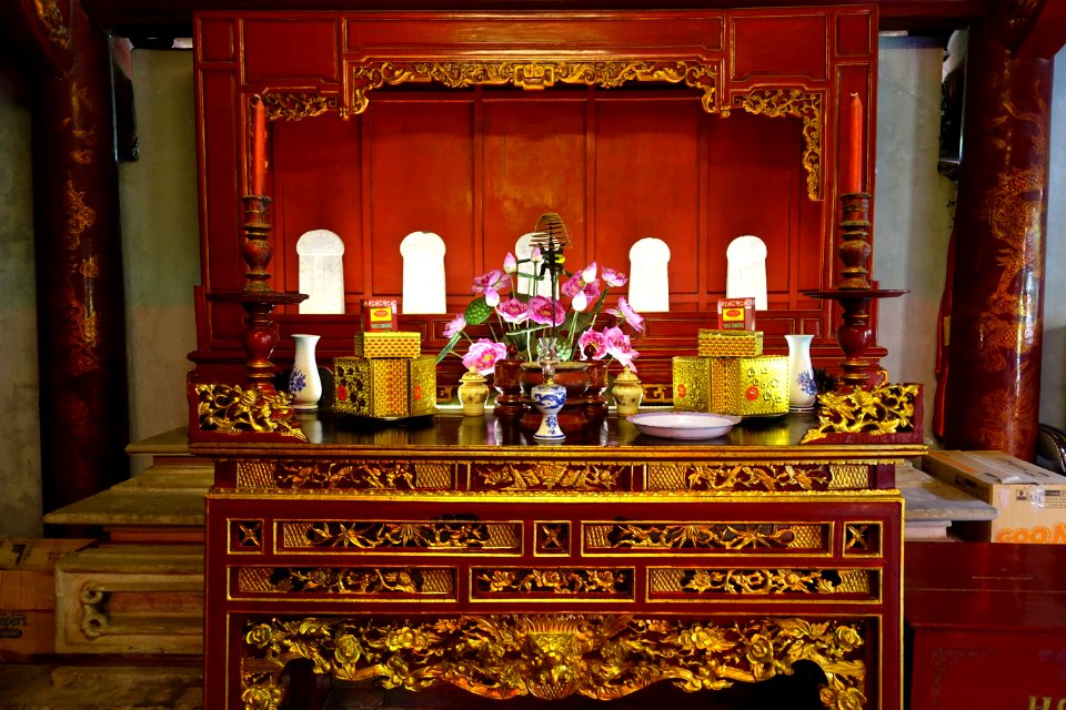 Offerings - Temple of Literature, Hanoi - DSC04609