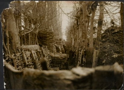 Officiële foto van kortgeleden plaatshebbende Engelsche vorderingen aan he Westf, Bestanddeelnr 158-2388