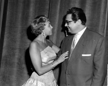Orkest van Kurt Edelhagen in Scheveningen, Rita Reys ( en Kurt Edelhagen (r), Bestanddeelnr 909-7493