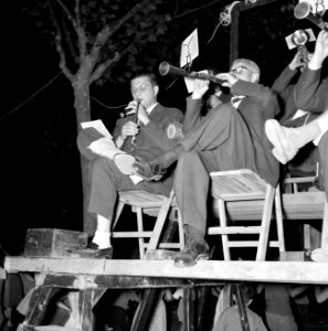 Orkest speelt sardana, Bestanddeelnr 254-0858