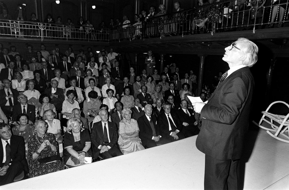 Officiele opening Cultureel Centrum van de Vlaamse Gemeenschap aan de Amsterdamse Nes burgemeester Polak toespraak, Bestanddeelnr 931-5036