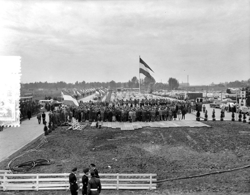 Officiele ingebruikneming Rotterdams vliegveld Zestienhoven, Bestanddeelnr 908-0374