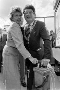 Officiele opening Schiphollijn door minister Smit Kroes, Bestanddeelnr 933-6711