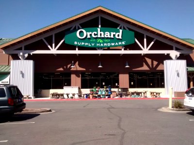 Orchard Supply Hardware in San Rafael, California - exterior