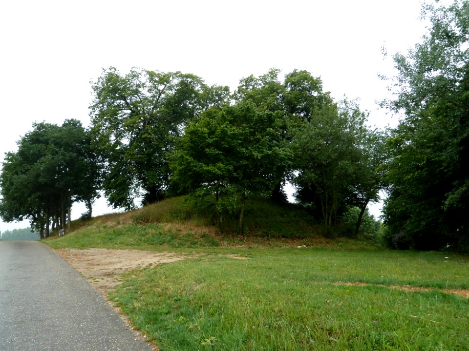 Oreye-Tumulus van Otrange (1)