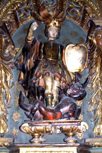 Orense - Catedral, retablo en el transepto, San Miguel