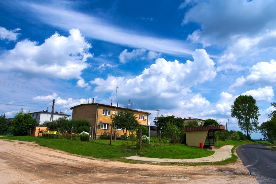 Orle Village (165987109)