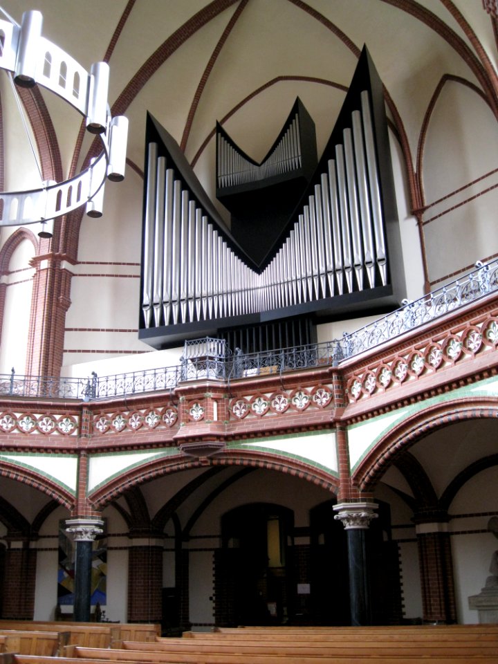 Orgel der Kirche Zum Guten Hirten