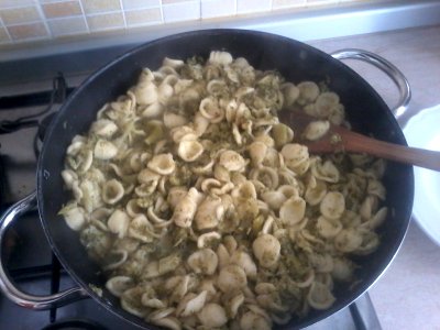 Orecchiette con le cime di rapa nel pentolone