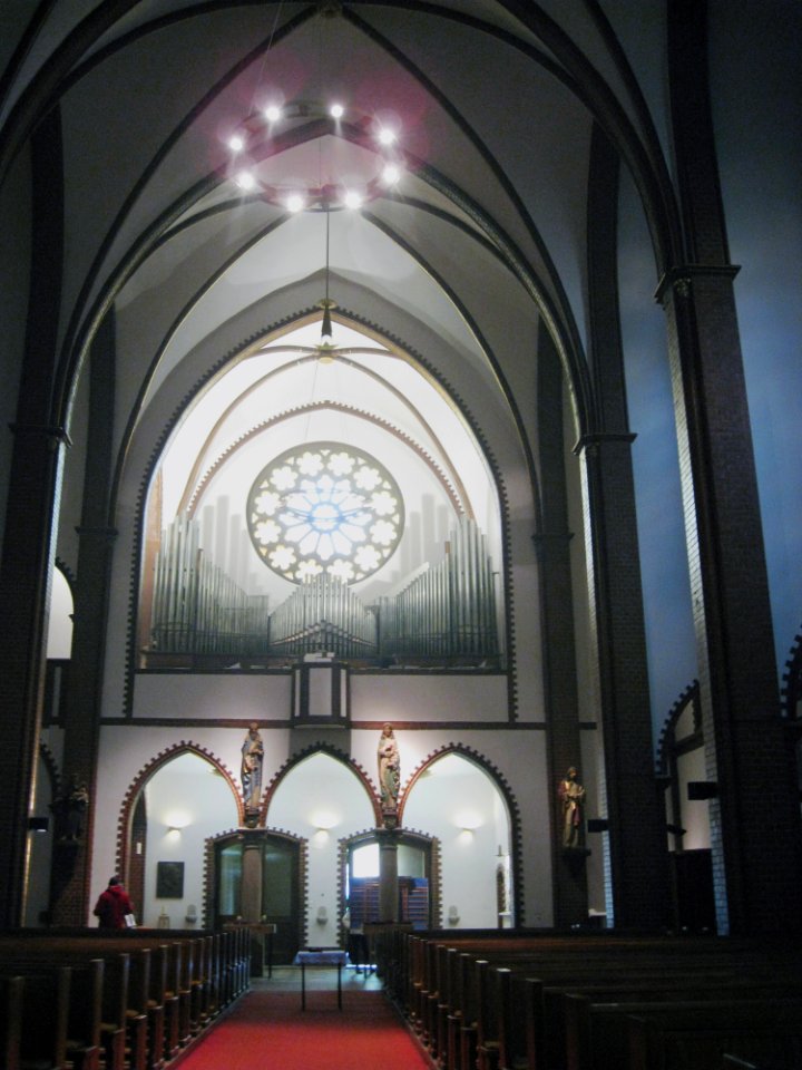Orgelempore der St.-Petrus-Kirche (Berlin-Gesundbrunnen)