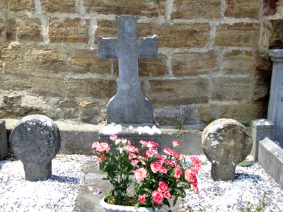 Ordiarp (Pyr-Atl, Fr) trio de steles
