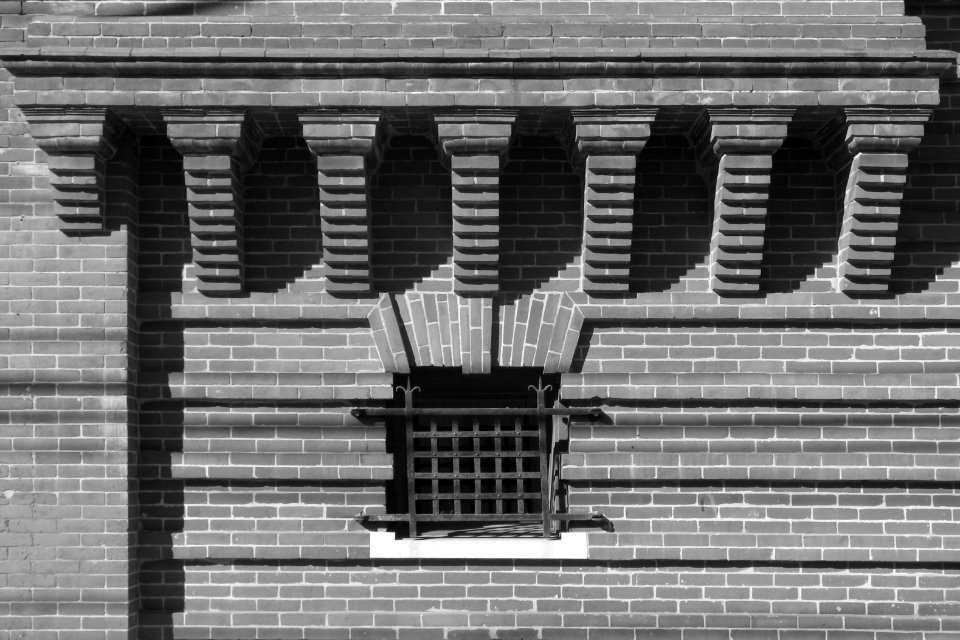 Ornamental Brickwork, Schiller Glocke Gesang und Turn Verein, South Side, 2019-11-02, bw