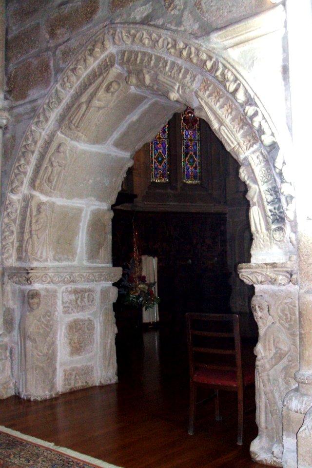 Orense - Iglesia de San Francisco, interior 08
