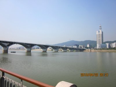 Orange Isle (Juzizhou) Bridge in April 2010, picture1