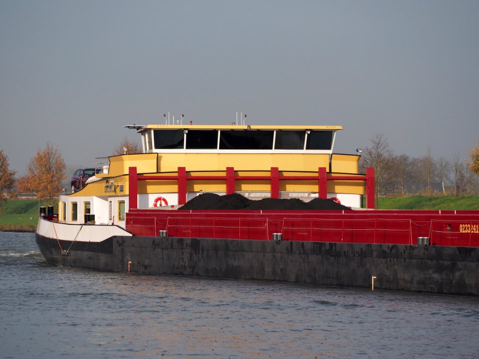 Orchila, ENI 02332415 op het Amsterdam-Rijn kanaal, foto 8