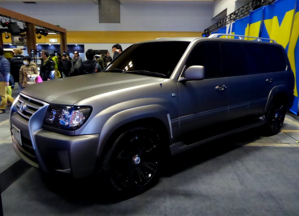 OSAKA AUTO MESSE 2015 (231) - Toyota LAND CRUISER 100 remodelled to stretch limousine by FLEX