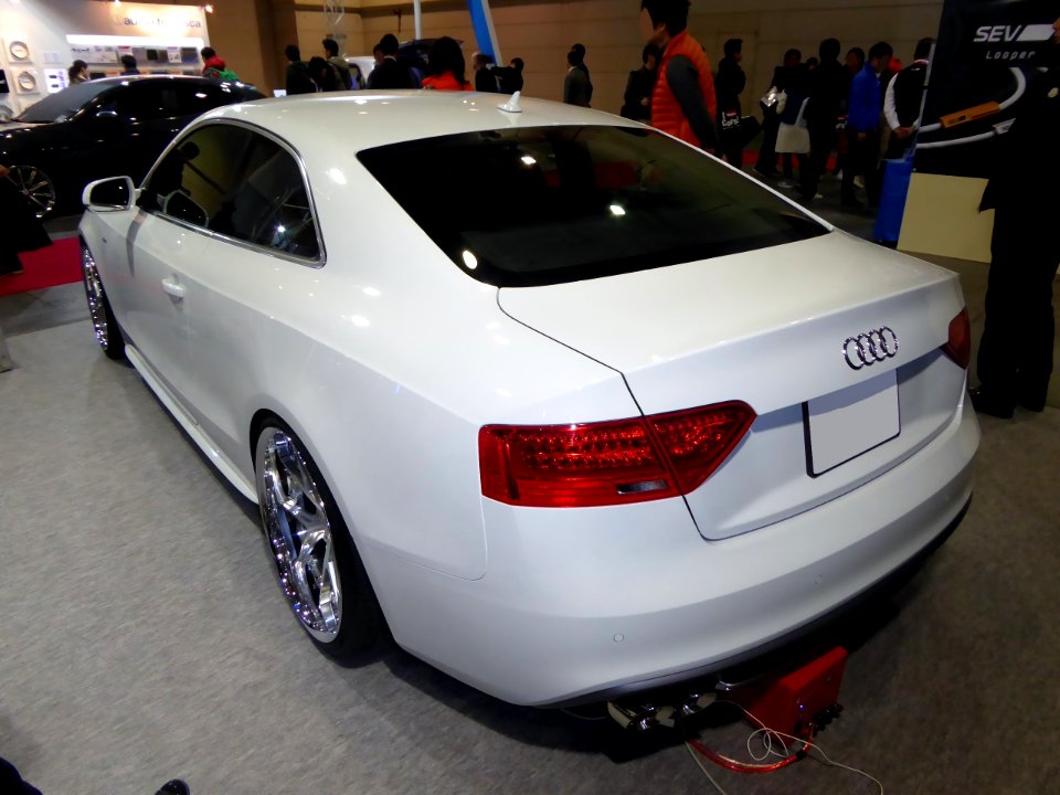 OSAKA AUTO MESSE 2015 (336) - Audi S5 with SEV automobile parts
