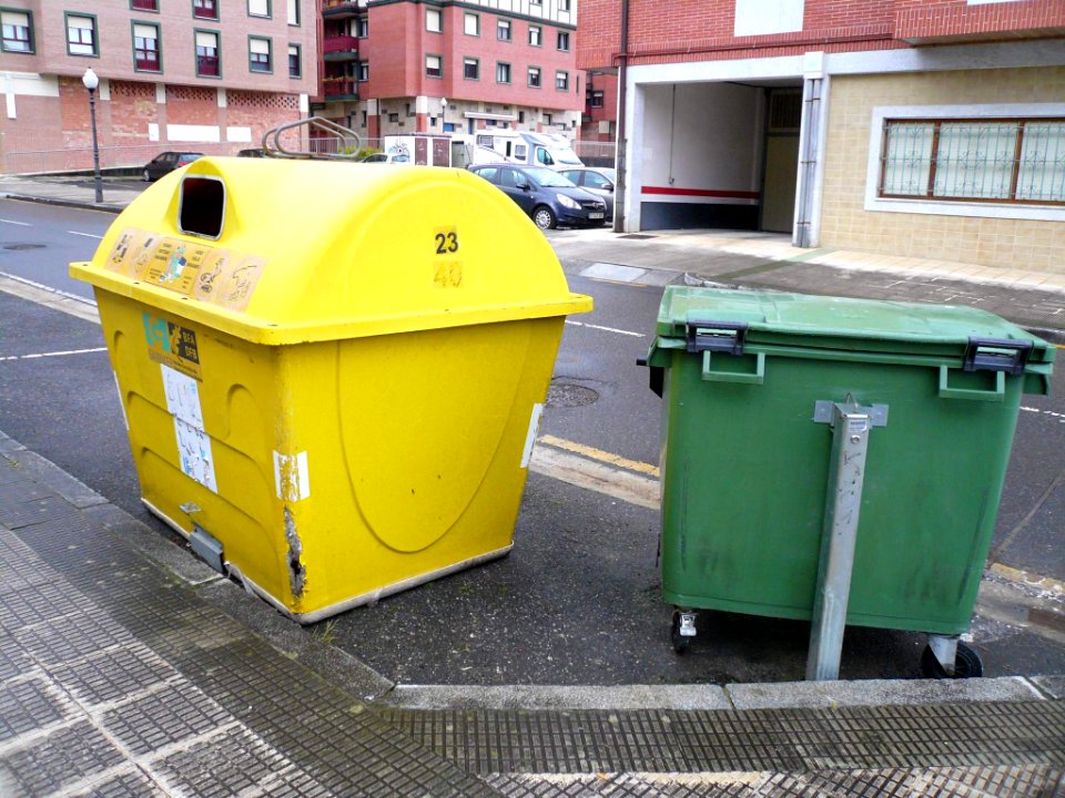 Orozko (barrio de Zubiaur) - Reciclaje 06