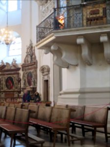 Orgelkanzel Dom mit Besuchern