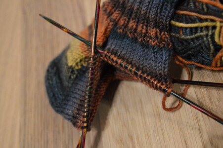 Needles knit heel heel