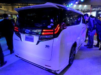 OSAKA AUTO MESSE 2015 (186) - Toyota ALPHARD HYBRID (H30W) with MODELLISTA parts