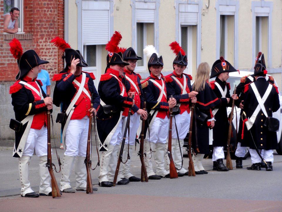 Origny-en-Thiérache (Aisne) défilé soldats Napoleoniens - Les Vétérans bourgeois 15-06-2014 (12)