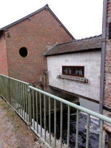 Origny-en-Thiérache (Aisne) moulin sur le Thon, rue Chantraine