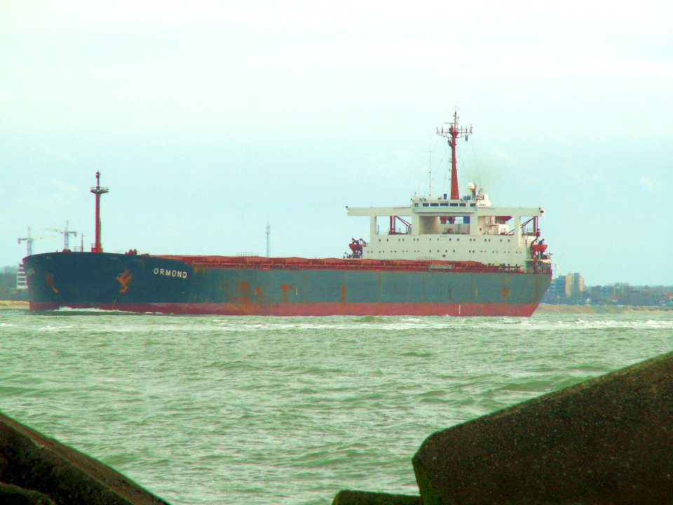Ormond - IMO 8408387 - Callsign ZCBH8 p1 leaving Port of Rotterdam, Holland 08-Apr-2006