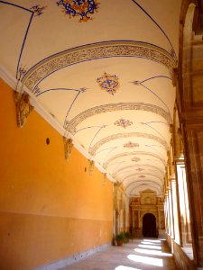 Orihuela - Colegio Diocesano de Santo Domingo, Claustro barroco del Convento 03