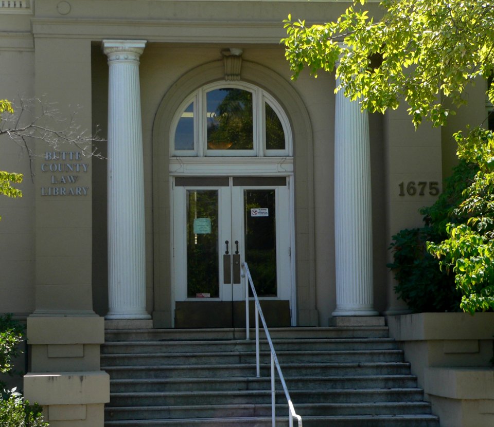 Oroville, California law library NW entrance 1