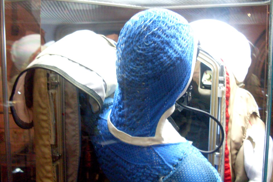 Orlan D space suit (MMA 2011) (2)