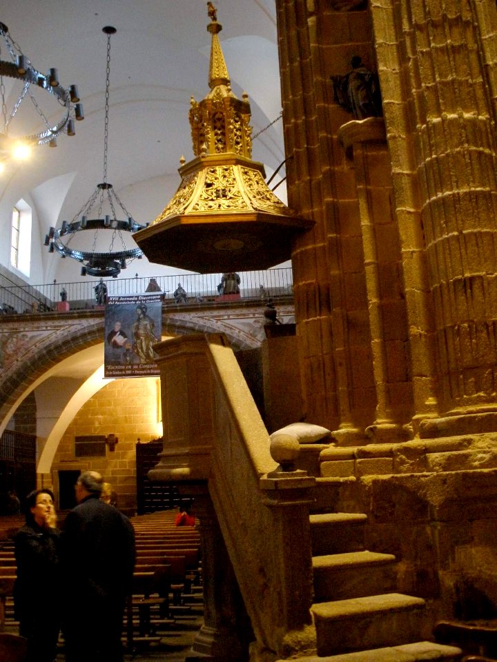 Oropesa - Iglesia de Nuestra Señora de la Asunción, interior 17