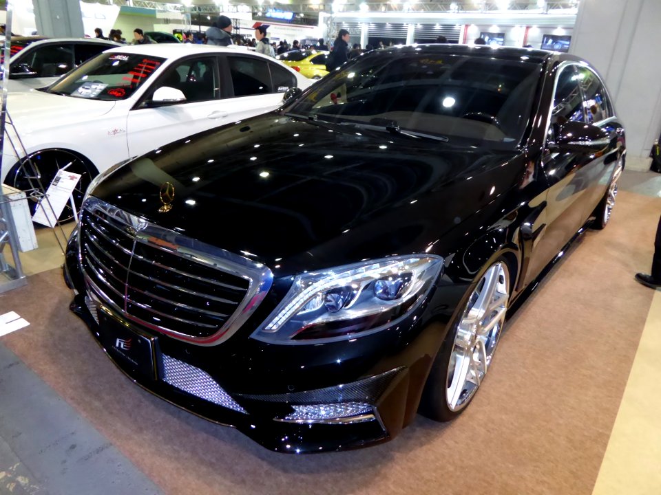 OSAKA AUTO MESSE 2015 (246) - Mercedes-Benz S550 (W222) with FREEDOM LEGION parts