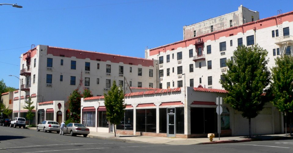 Oroville Inn from SE 2
