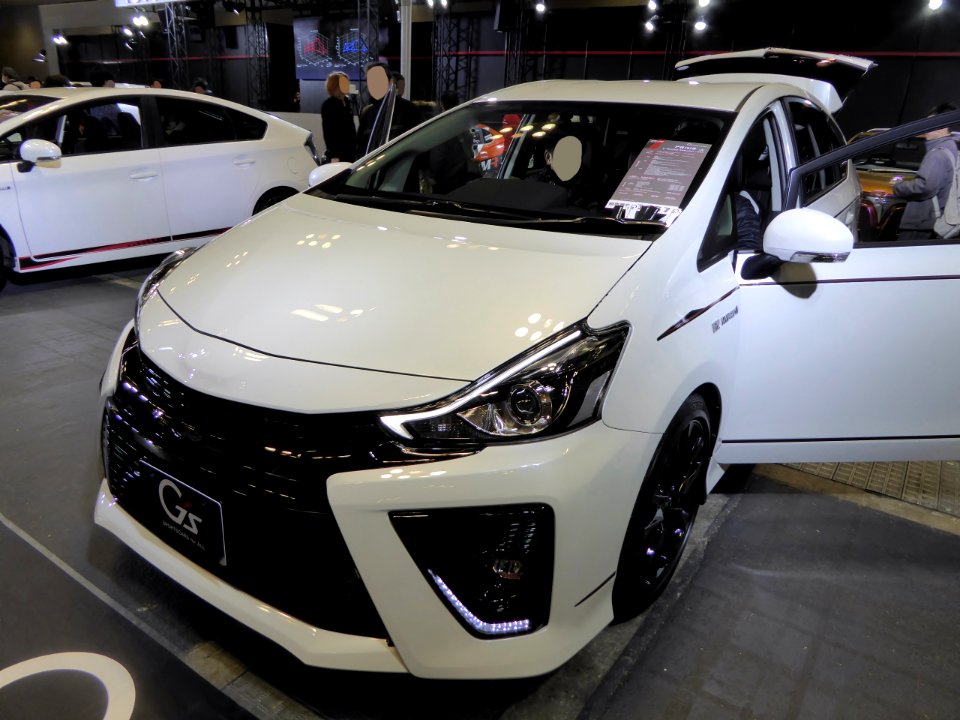 OSAKA AUTO MESSE 2015 (149) - Toyota PRIUS αS“Touring Selection・G’s” (ZVW41W)