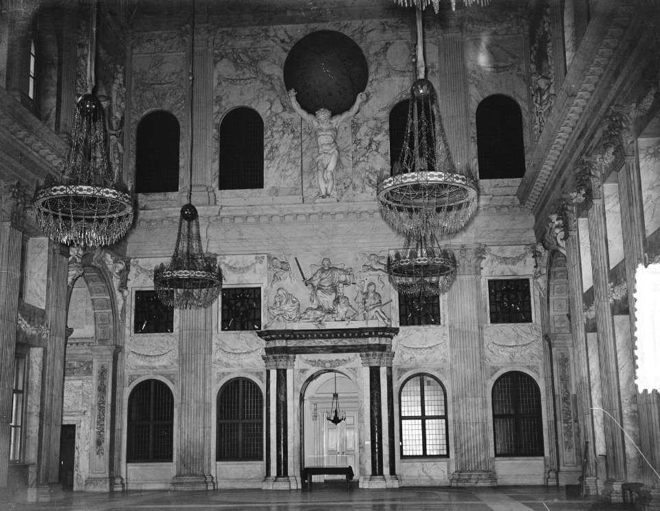 Opnamen Paleis Dam Amsterdam. Galerijrand van de burgerzaal, Bestanddeelnr 905-7168