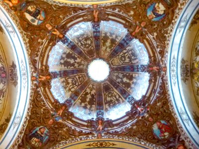 Orihuela - Colegio Diocesano de Santo Domingo, bóvedas de la iglesia 02