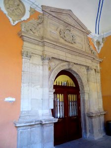 Orihuela - Colegio Diocesano de Santo Domingo, Claustro barroco del Convento 02