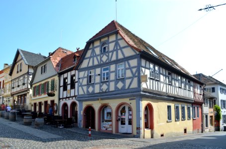 Oppenheim, Merianstraße 1-3