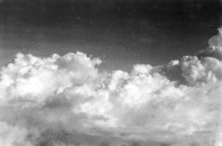 Opnamen vanuit vliegtuig. Wolkenlucht, Bestanddeelnr 7506
